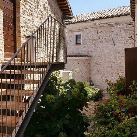Borgo De' Varano By I Duchi 加梅里亚诺